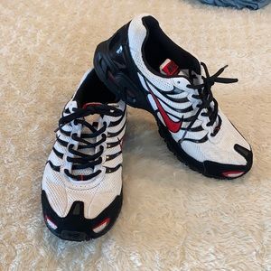 Men’s Nike Air Max Torch 4 Running Shoe Size 8.5